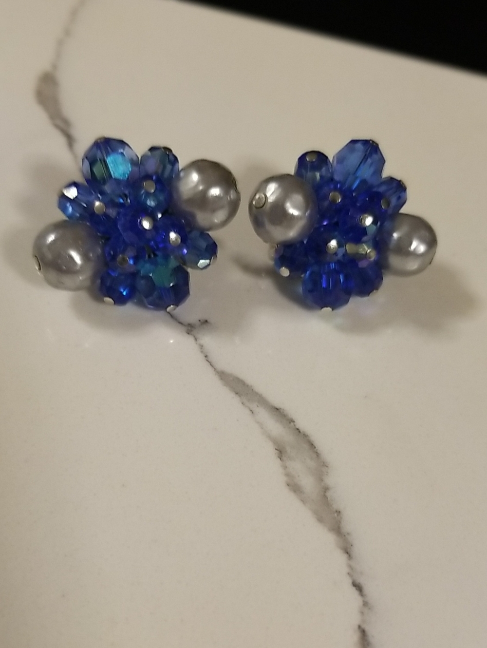 Blue Crystal Cluster Pearl Accent Clip On   Costume jewelry